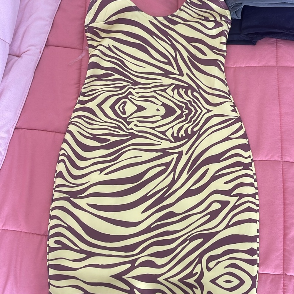 BRAND NEW Meshki dress